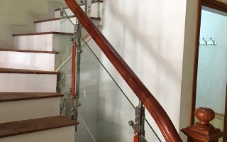 Cầu thang kính thi công tại Hà Giang